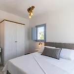 Santorossa Luxury