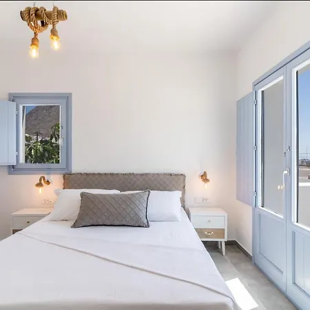 아파트 Santorossa Luxury Emporio (Santorini)