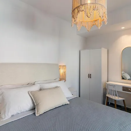 Santorossa Luxury Εμπορειό